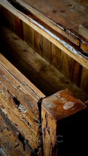 Old Fashion Capitan Sofa Table
