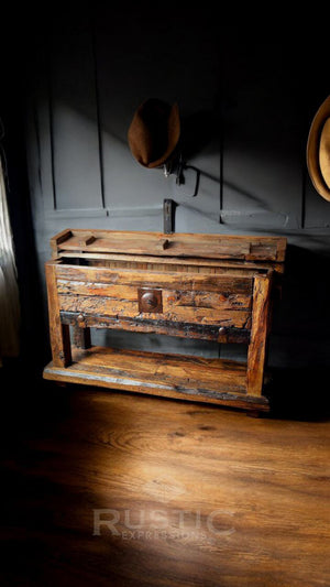 Old Fashion Capitan Sofa Table