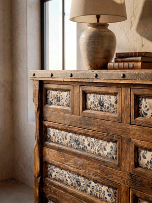 Master Ox Yoke Dresser