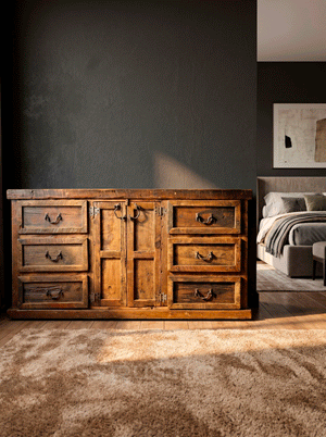 Old Fashion Dresser