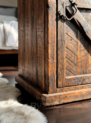 Old Fashion Rancho Nightstand