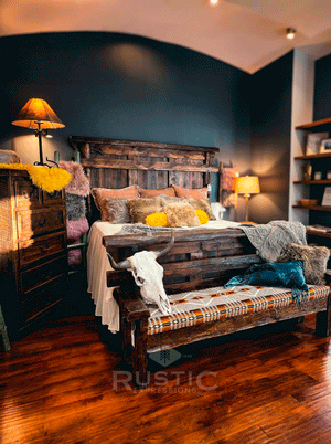 Old Fashion Bed