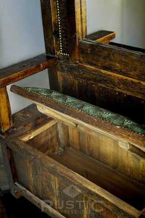 Old Fashion Kingdom Chair
