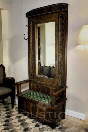 Old Fashion Kingdom Chair