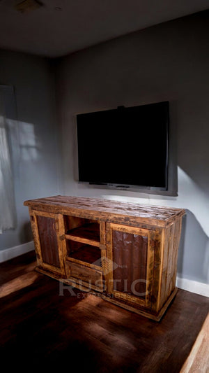 Old Fashion TV Console